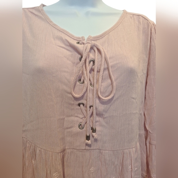 Time and Tru Pink Floral Embroidered, Lace Up Peasant Top. Size. Medium - Picture 3 of 7